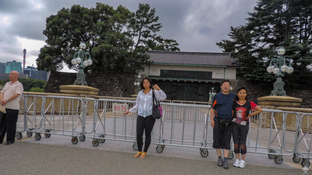Por que o Japão é o melhor lugar para fazer sua primeira viagem sozinho - Keep out tokyo imperial palace - Next Stop Japão - Japão com Tsuge - VDT