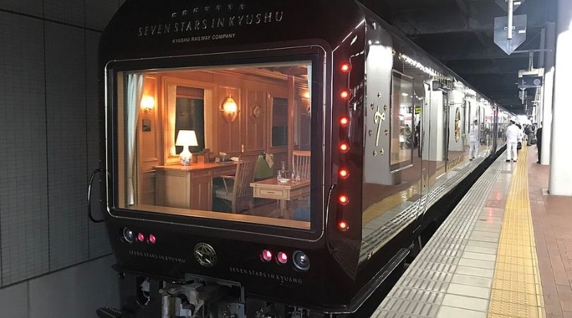 carro-luxo_royal-express_viagem-pro-japao_vida-de-tsuge_vdt.jpg